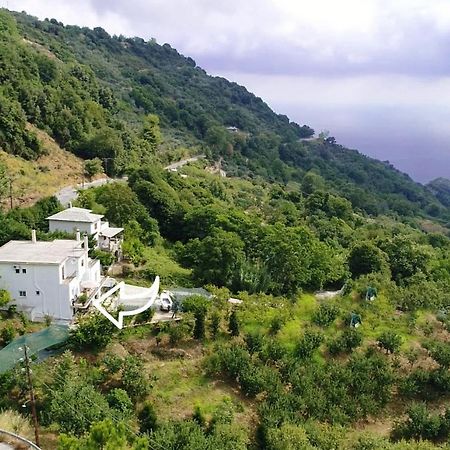 D & K Guest House Makrirrakhi Ngoại thất bức ảnh