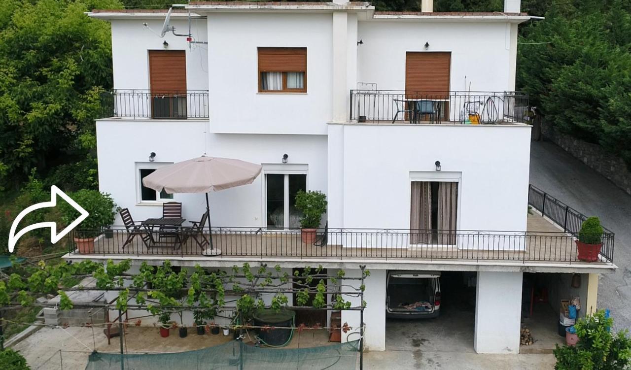 D & K Guest House Makrirrakhi Ngoại thất bức ảnh